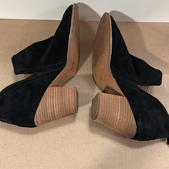 JEFFREY Campbell Rosalee Black Suede Booties size 9.5- like new condition - Picture 9 of 16